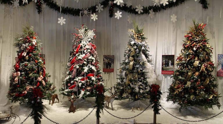 Holiday Lunch and Tour Including our Egypt’s Lost Cities and Christmas Around the World Exhibits | The Ronald Reagan Presidential Foundation and Institute
